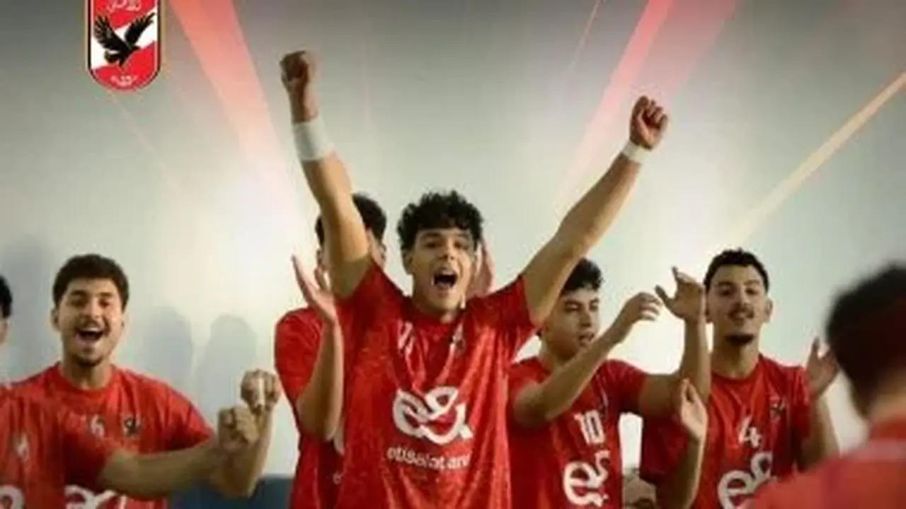 الأهلي يحقق فوزًا هامًا على طلائع الجيش 37-35 في دوري مرتبط اليد